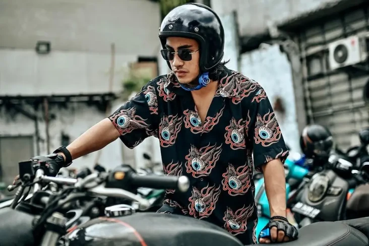 Abidzar Gemar Naik Motor,...