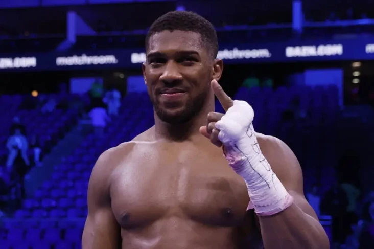 Eddie Hearn Rancang...