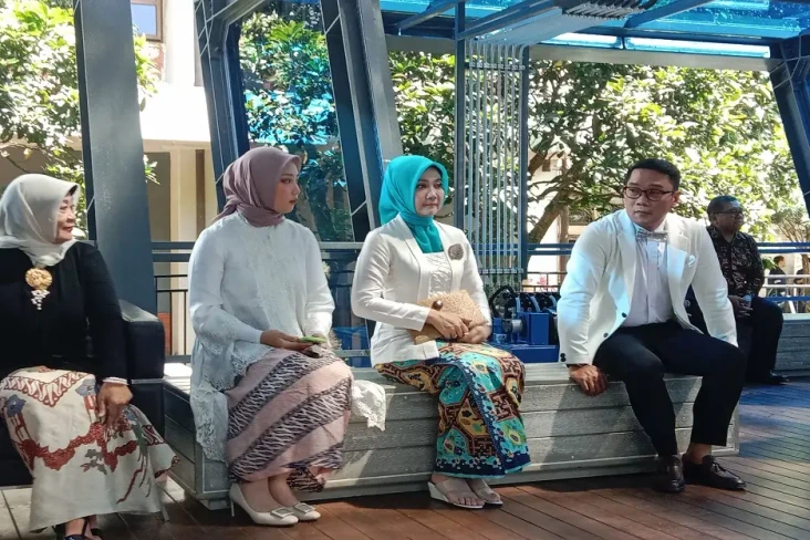 Eril Meninggal di Usia...