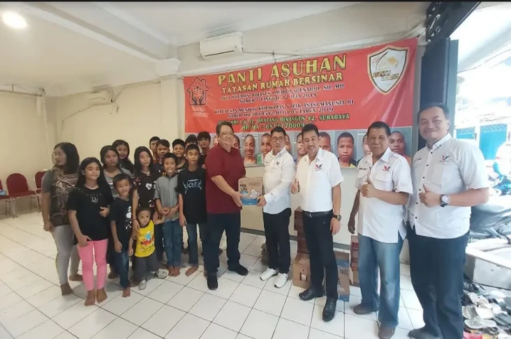 Rayakan Paskah, para...