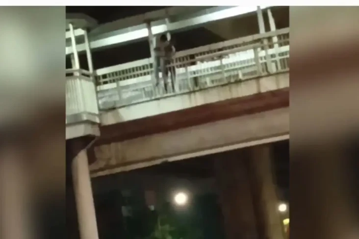 Aksi Heroik Warga Selamatkan...