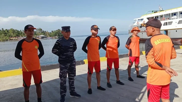 Kapal Tongkang Bermuatan...