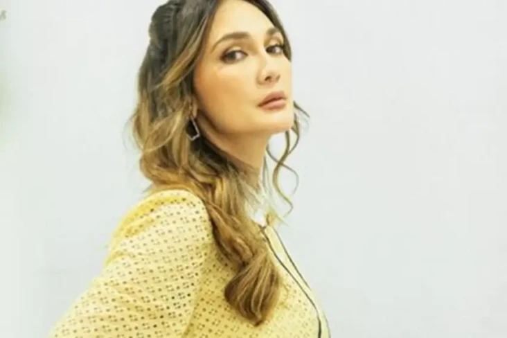 5 Ide Outfit Idul Fitri...