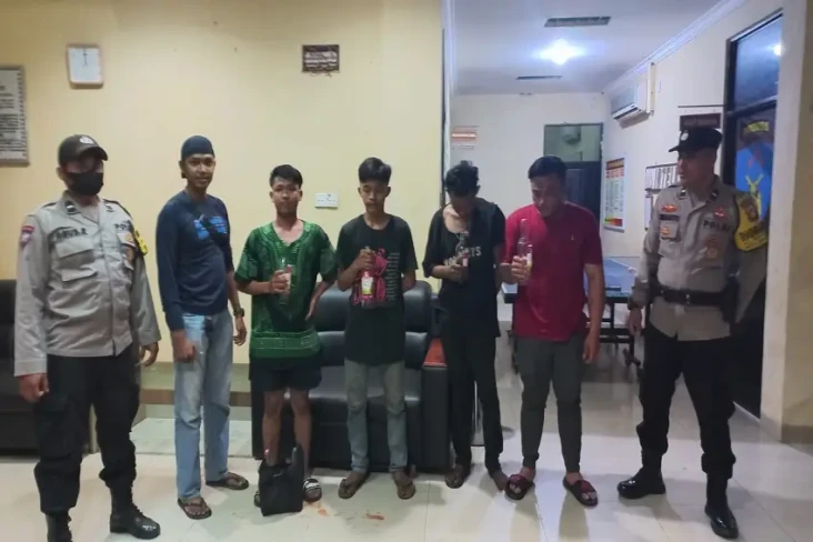 Pesta Miras di Bulan...