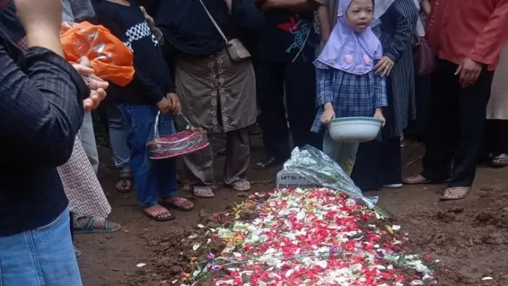 Kabar Duka, Dalang Top...