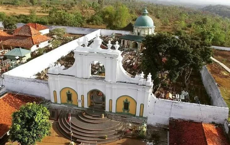 Wisata Religi Sumenep...