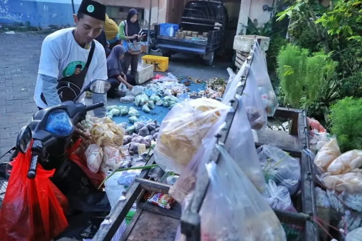 Terima Sedekah Sayur,...