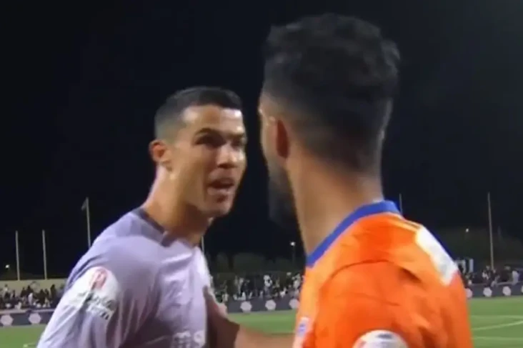 Cristiano Ronaldo Bentak...