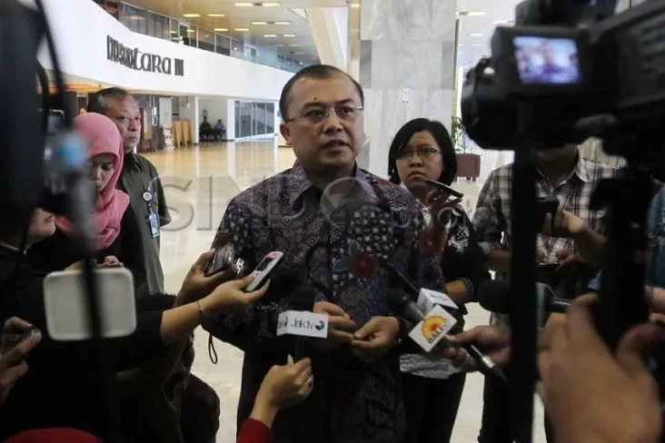 Tanggapi Andi Arief,...