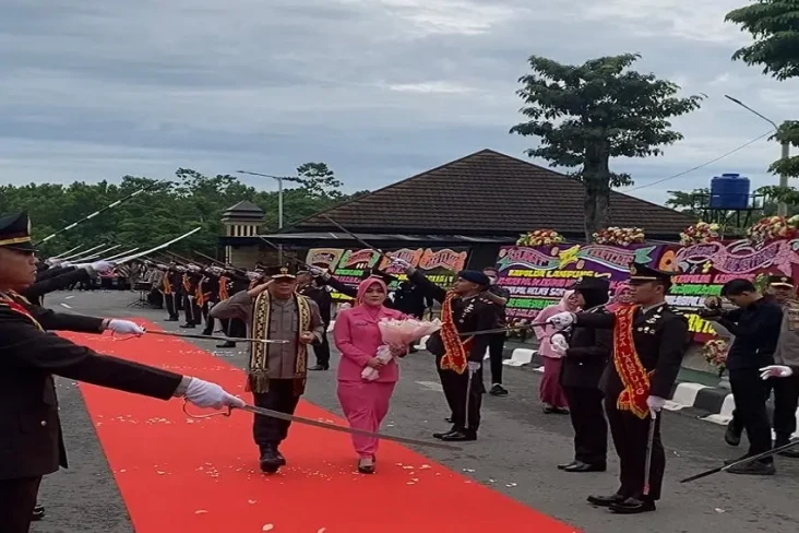Tiba di Polda Lampung,...