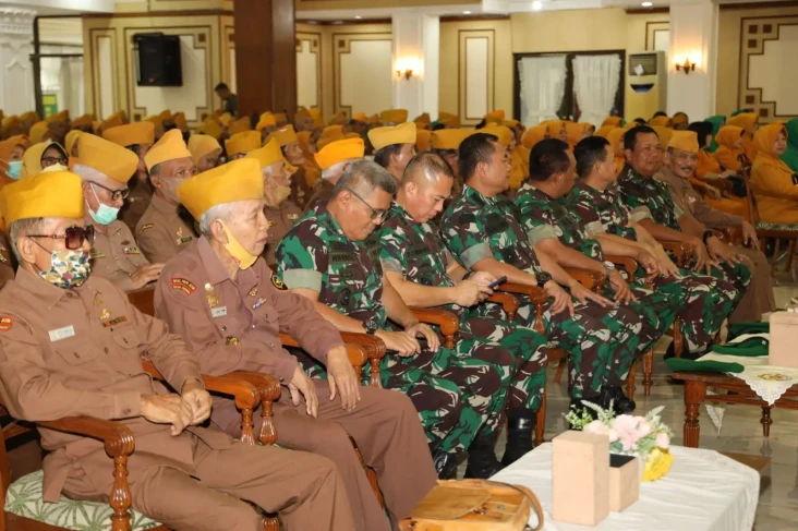 Di Depan Veteran, Pangdam...