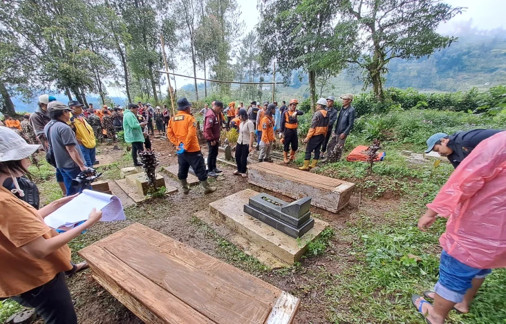 Teridentifikasi, 5 Makam...