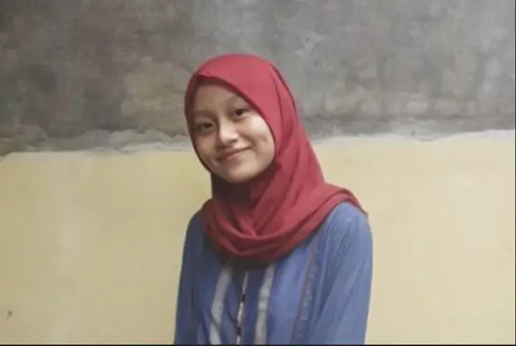 Mengenal Damia, Masih...
