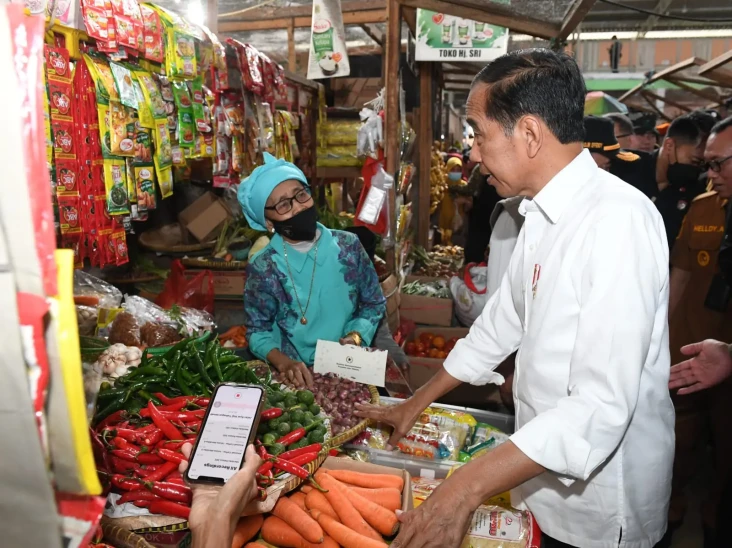 Jokowi Sebut Distribusi...