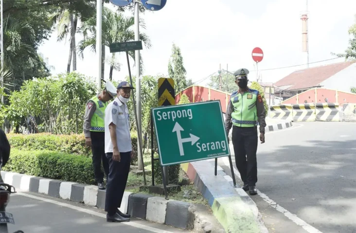 Urai Kemacetan, Polres...
