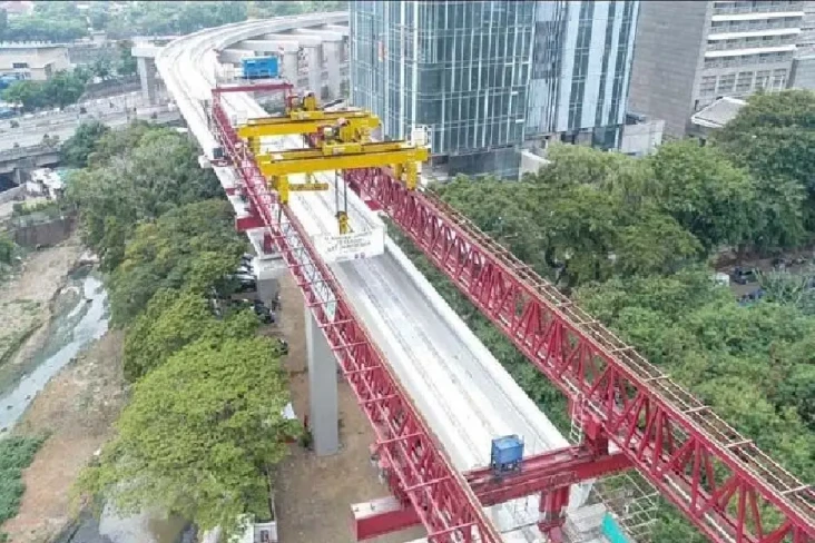 Kontrak Baru ADHI Capai...