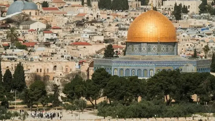 Israel Larang Non-Muslim...