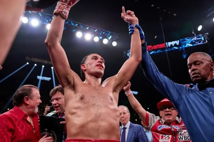 David Benavidez Ogah...