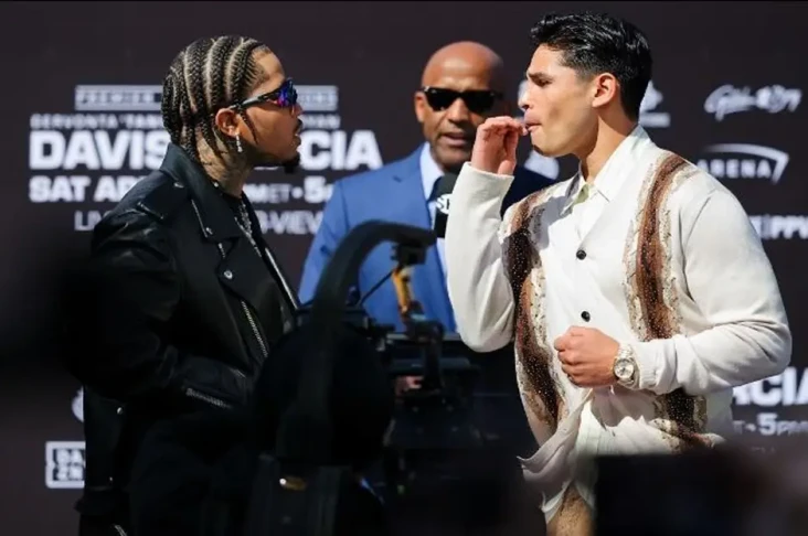 Gervonta Davis Terpukul...