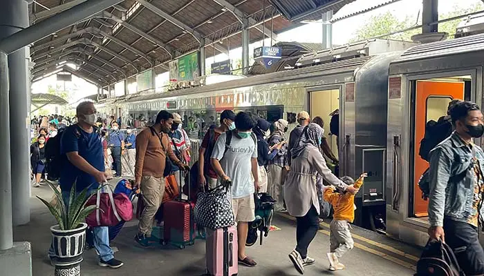 Ingat! Mudik Naik KA...