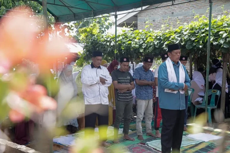 Isi Ramadan, Warga Serdang...