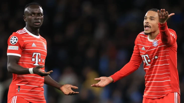 Sadio Mane Pukul Wajah...
