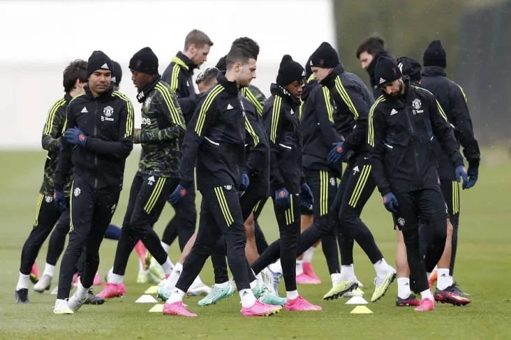 Manchester United vs...