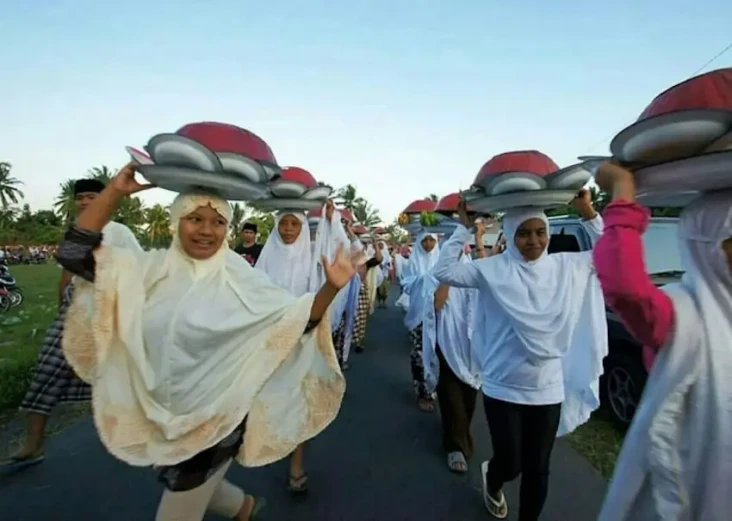 5 Tradisi Unik Menyambut...