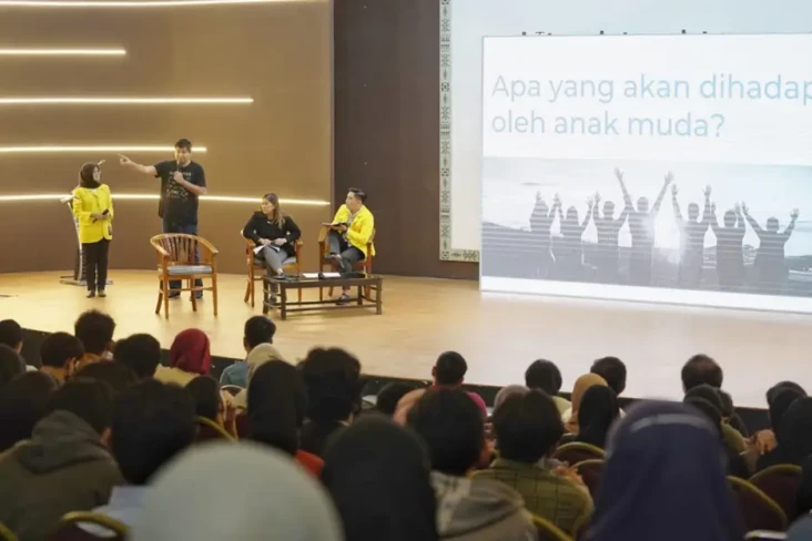 Di Hadapan Ribuan Mahasiswa...