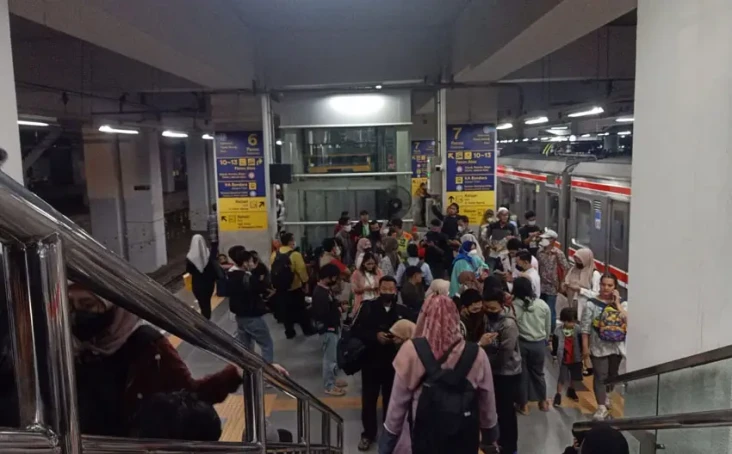 KA Bandara Alami Gangguan,...