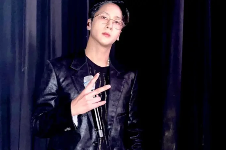 Profil Ravi VIXX, Idol...