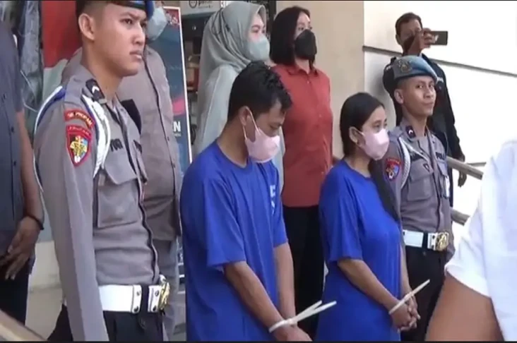 2 Pelaku Pembunuhan...