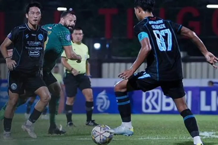 Hasil Liga 1 2022/2023:...
