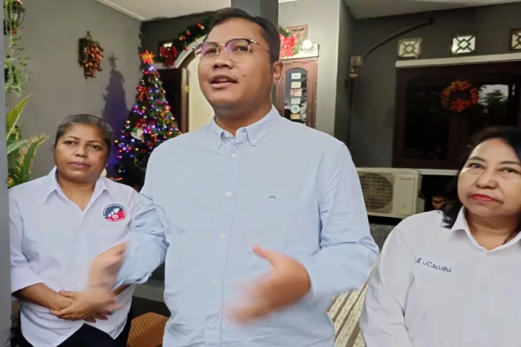 Tama S Langkun: Relawan...