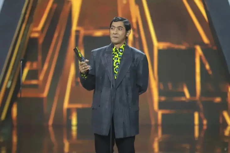 Arya Saloka Umumkan...