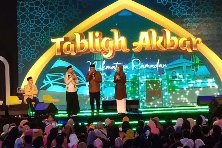 Hadiri Tabligh Akbar...