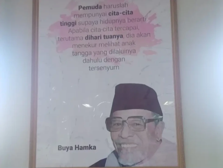 Mengenang Buya Hamka,...