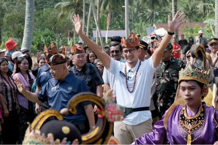 Keindahan Pantai Desa...
