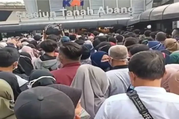 Jelang Lebaran, Penumpang...