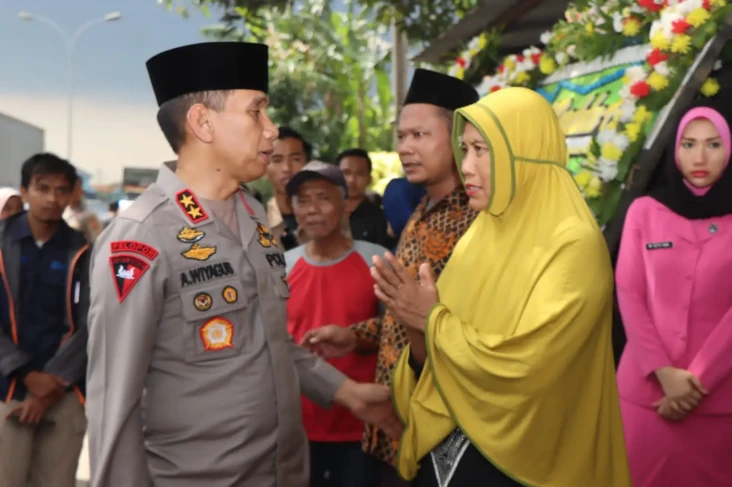 Polisi di Indramayu...