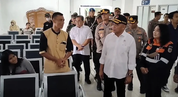 Menko PMK Tegaskan Status...