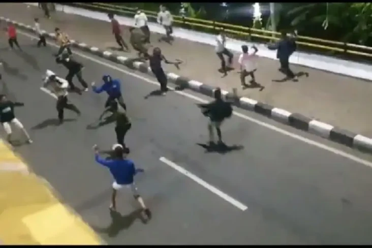 Video Diduga Tawuran...