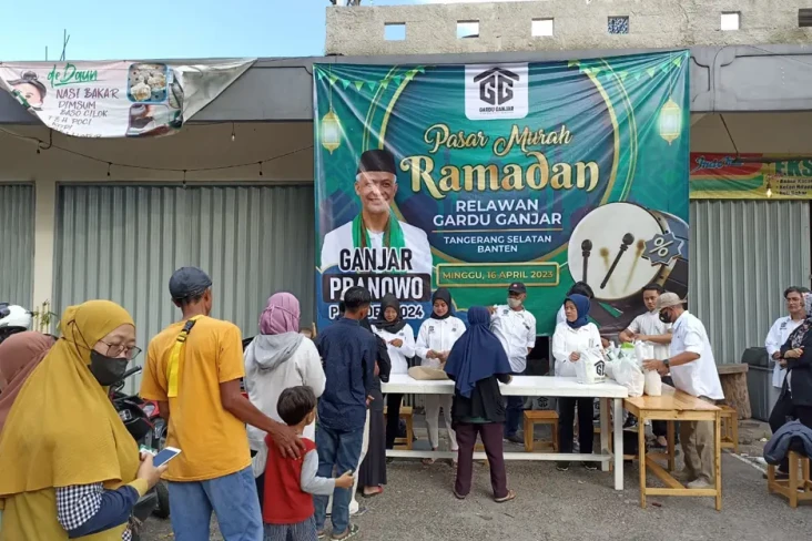 Penuhi Kebutuhan Lebaran,...
