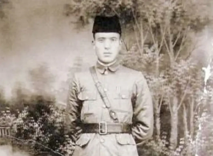 Profil Ma Zhongying,...