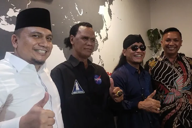 Gus Miftah Tolak Kembalikan...