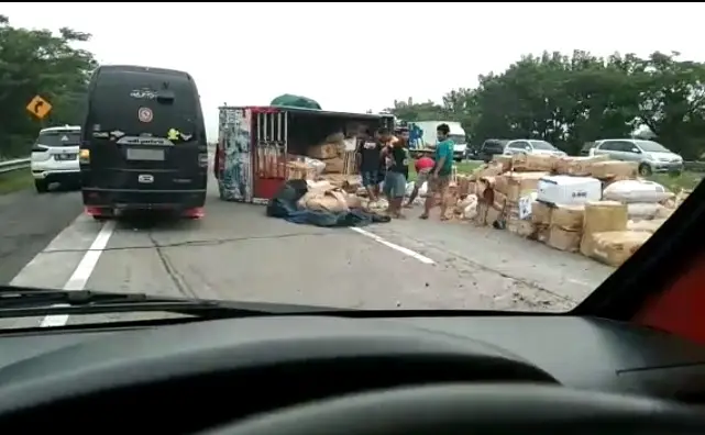 Sopir Kurang Antisipasi,...