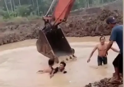 Memilukan! 3 Bocah Perempuan...