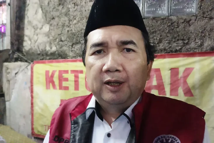 Bagikan Takjil di Bogor,...