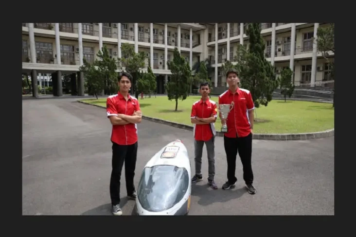 Tim UGM Juara Dunia...