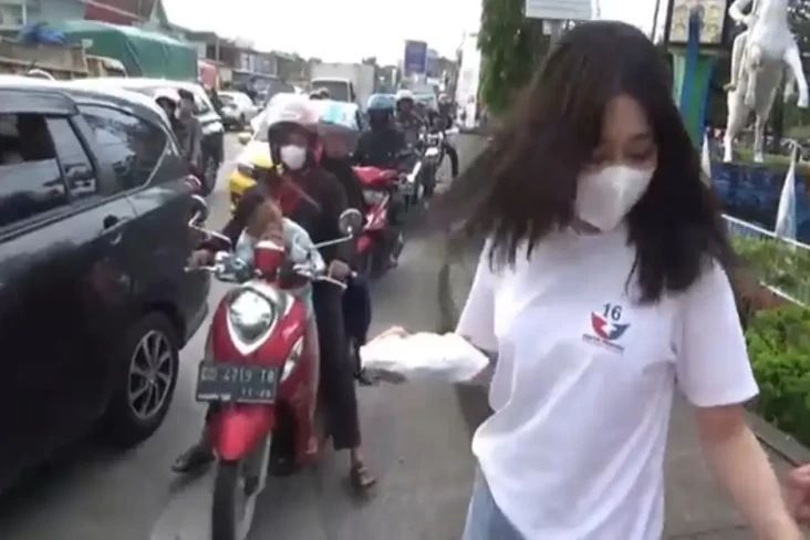 Berbagi Keberkahan,...